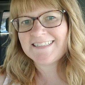 Meet your Posher, Leslie